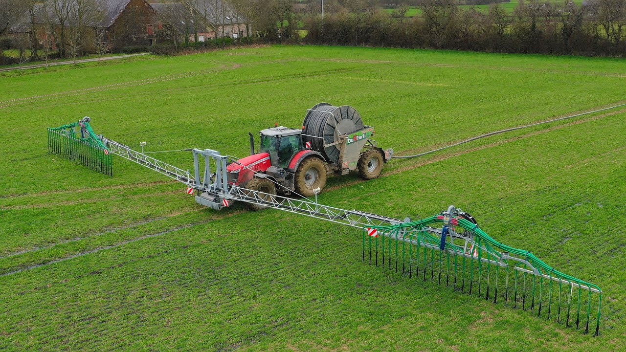 Épandage en 36 m / Du@ferti / JCB FASTRAC 4220 🟡 / 4x MASSEY FERGUSON 🔴 / ETA Paillusson