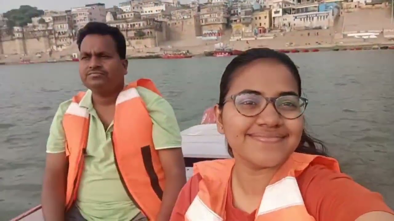 Travelling Alone to Varanasi By Flight To Meet Family//Ganga Aarti from Boat//Puja in Banaras//Vlog