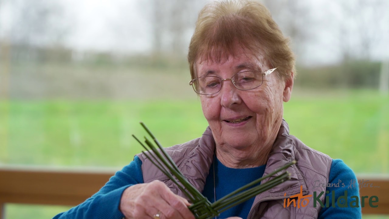 How To Make A St Brigid's Cross