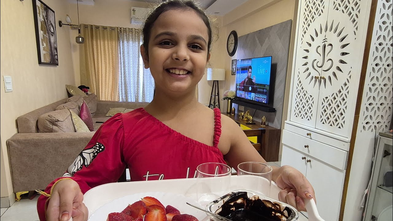 Trying this viral recipe 🍓🍫😋