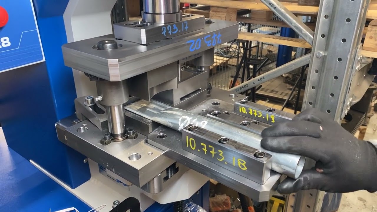 Prasa hydrauliczna UPV28 - zapłaszczanie rury fi42 + otworowanie