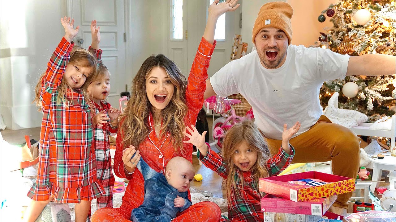 THE OFFICIAL FISHFAM CHRISTMAS MORNING SPECIAL!