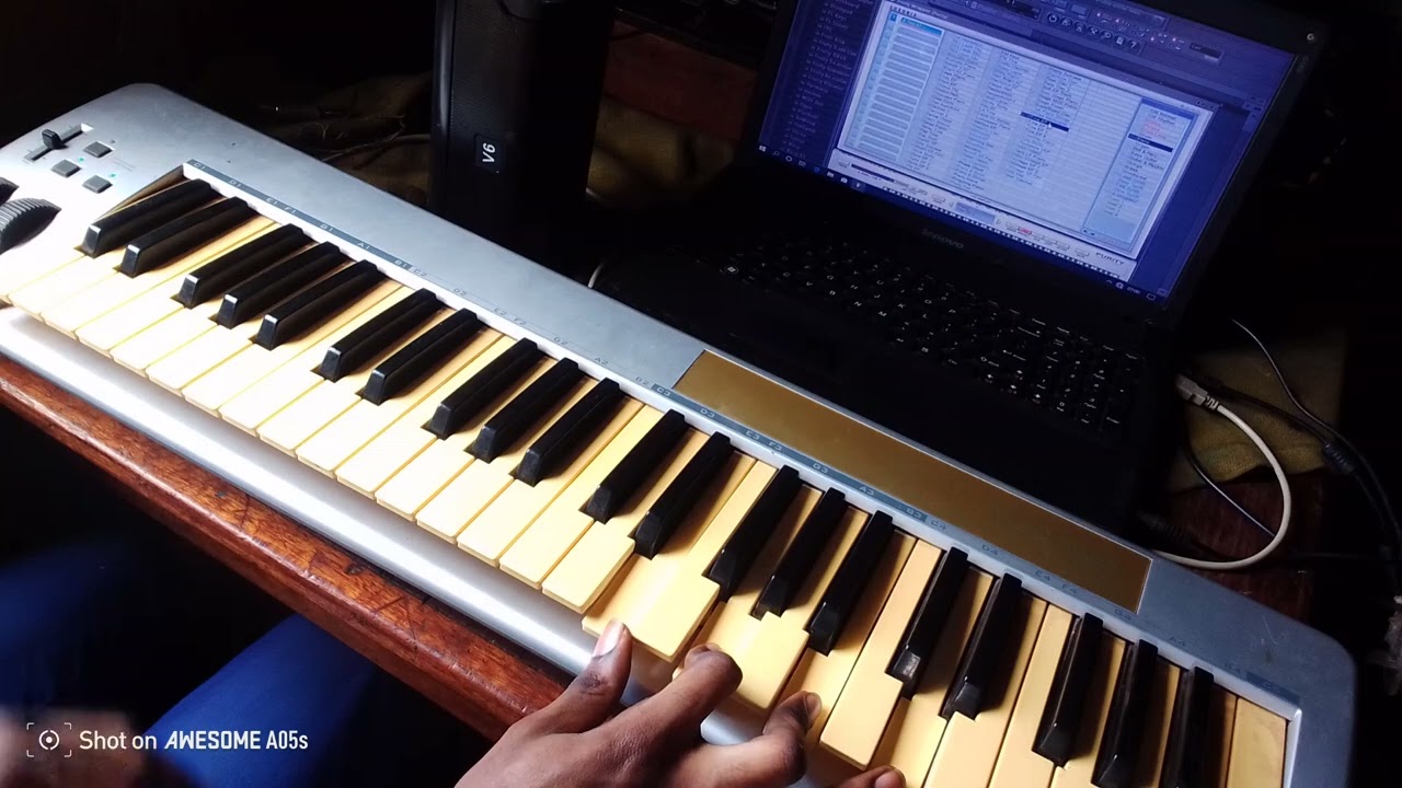 sandra mbuyi goodness , piano quels accords pour créer des arpèges faciles