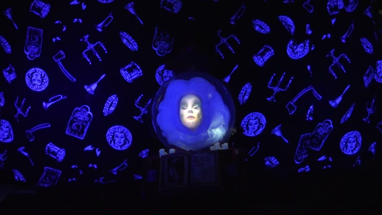 Disney Land  Haunted Mansion Madam Leota Figurine