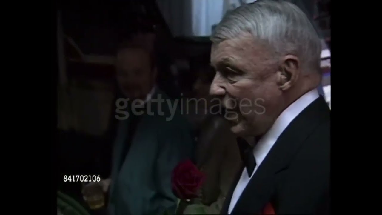 Frank Sinatra behind the camera in 'Young At Heart' (Rare Video).