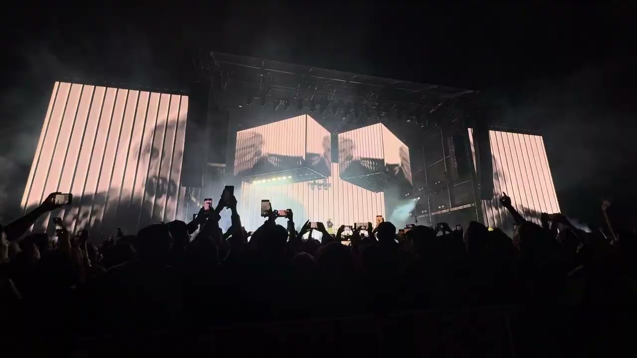 Papercut Linkin Park GDL 2025