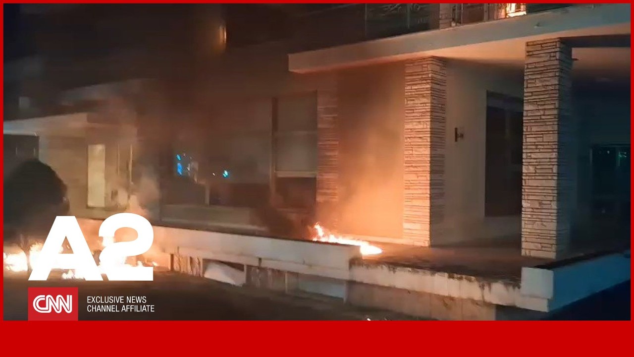 🔴LIVE: Tirana në kaos, protestuesit përplasen ashpër me policinë, Berisha ikën në…