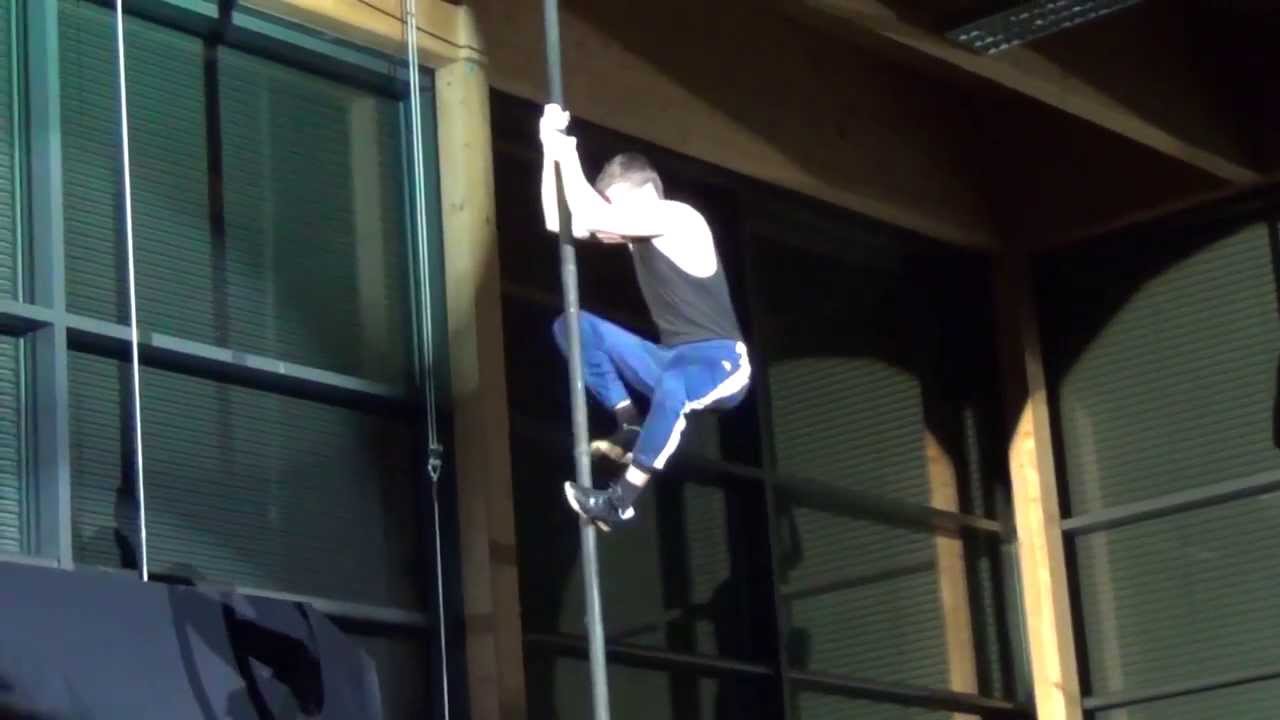 Chinese Pole Act - Basic Tricks (100 Jahre Karlsgymnasium)