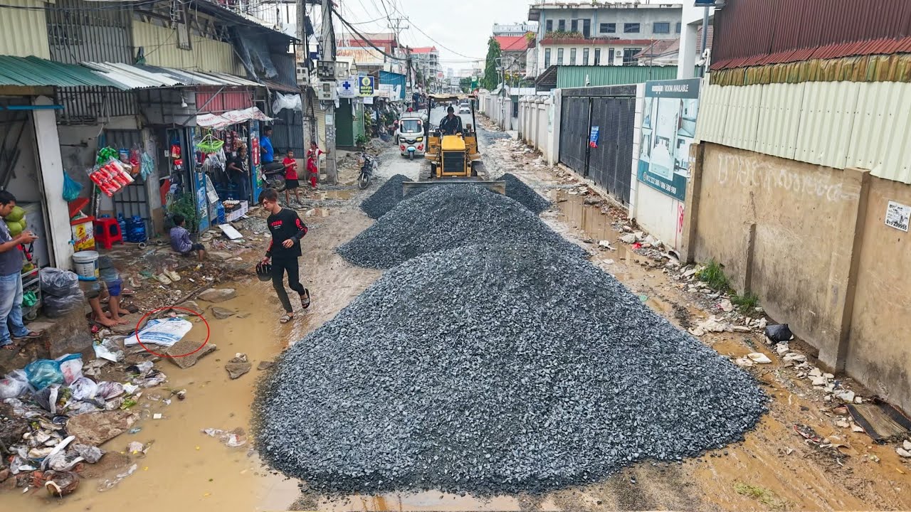 Complete 100% Skill bulldozer Pushing Gravel clearing Water To build Foundation Road& 25T 5T Truck