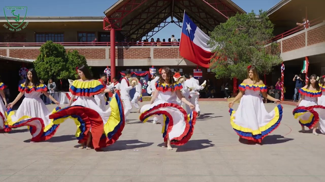 Acto fiestas patrias y latinoamericanas 8vo año básico (Colombia/cumbia) colegio Saint James 2023