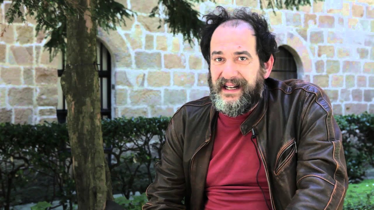 OCHO APELLIDOS VASCOS -Karra Elejalde y el car&aacute;cter vasco