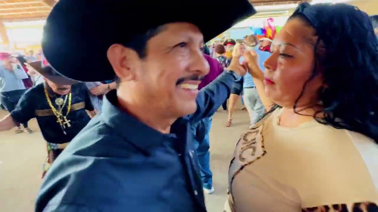 Los bailes de la pulga de Álamo Texas