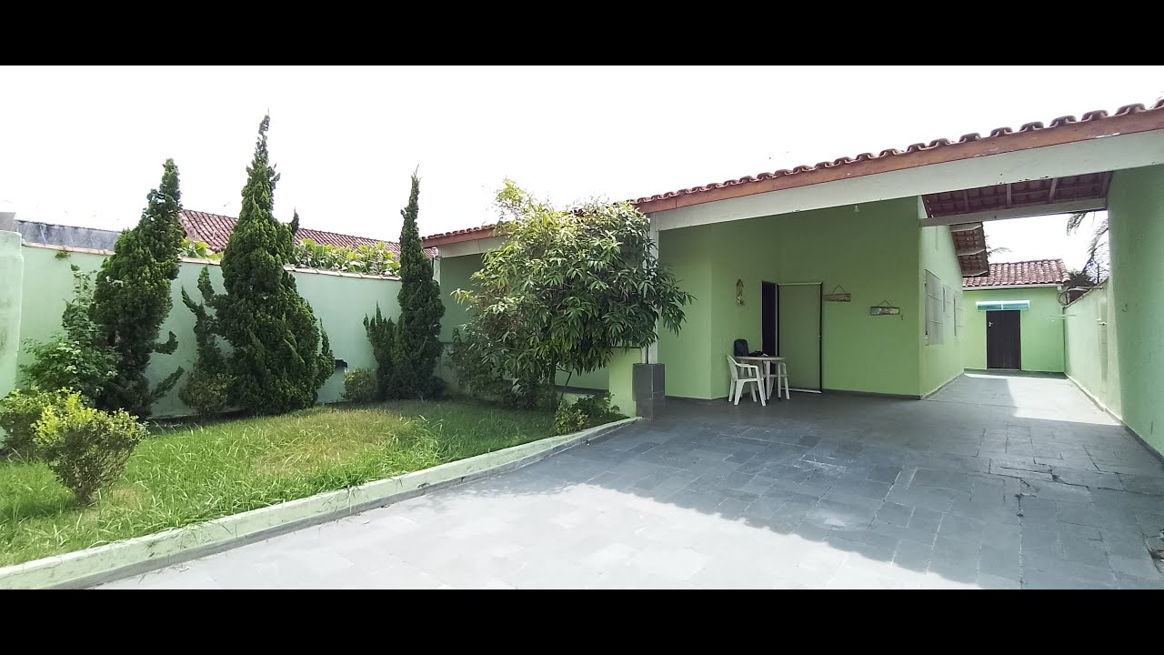 Casa na Praia em Itanhaém com Quintal por 330 mil.