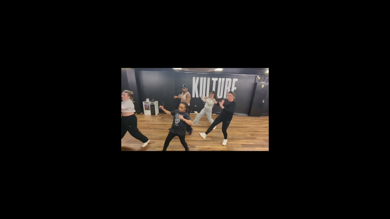 Hype street/commercial dance workshop with Aggie Nonsizi