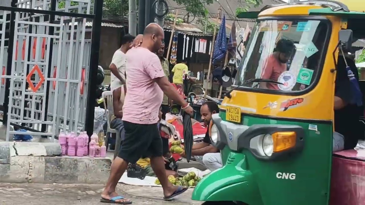 একজন সফল ব্যৱসায়।