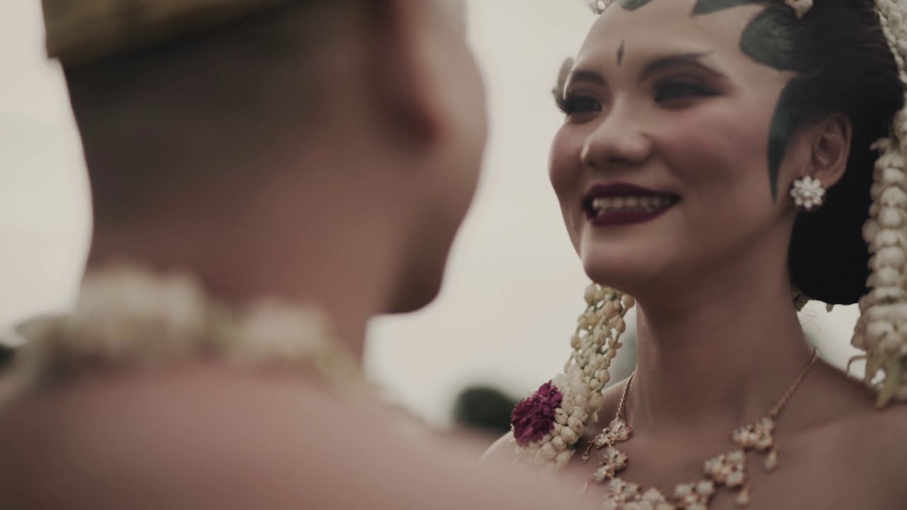 Prewedding Paes Ageng at Candi Borobudur / Solo Basahan At Candi Prambanan