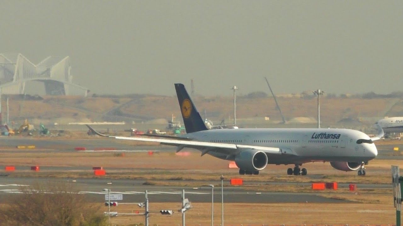 Stunning Landing Lufthansa A350 Tokyo Haneda Airport