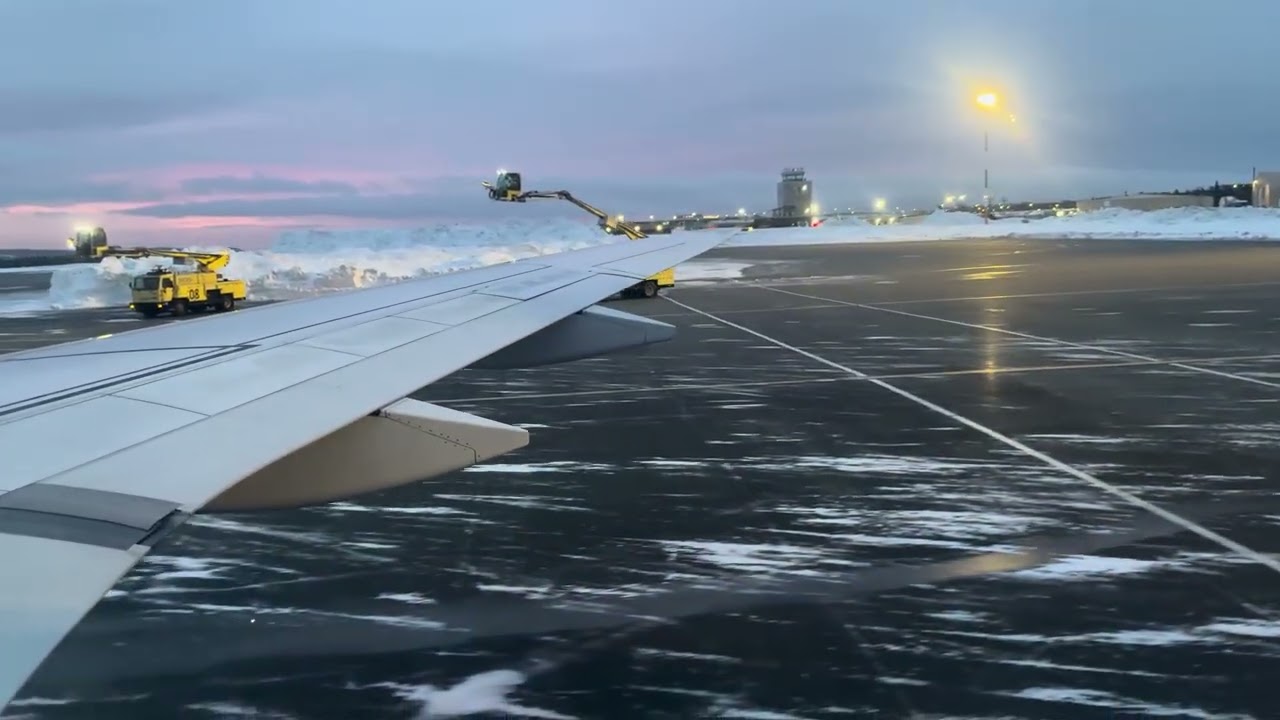 Porter Airlines Embraer E195-E2 Takeoff From St. John's International Airport (YYT/CYYT)