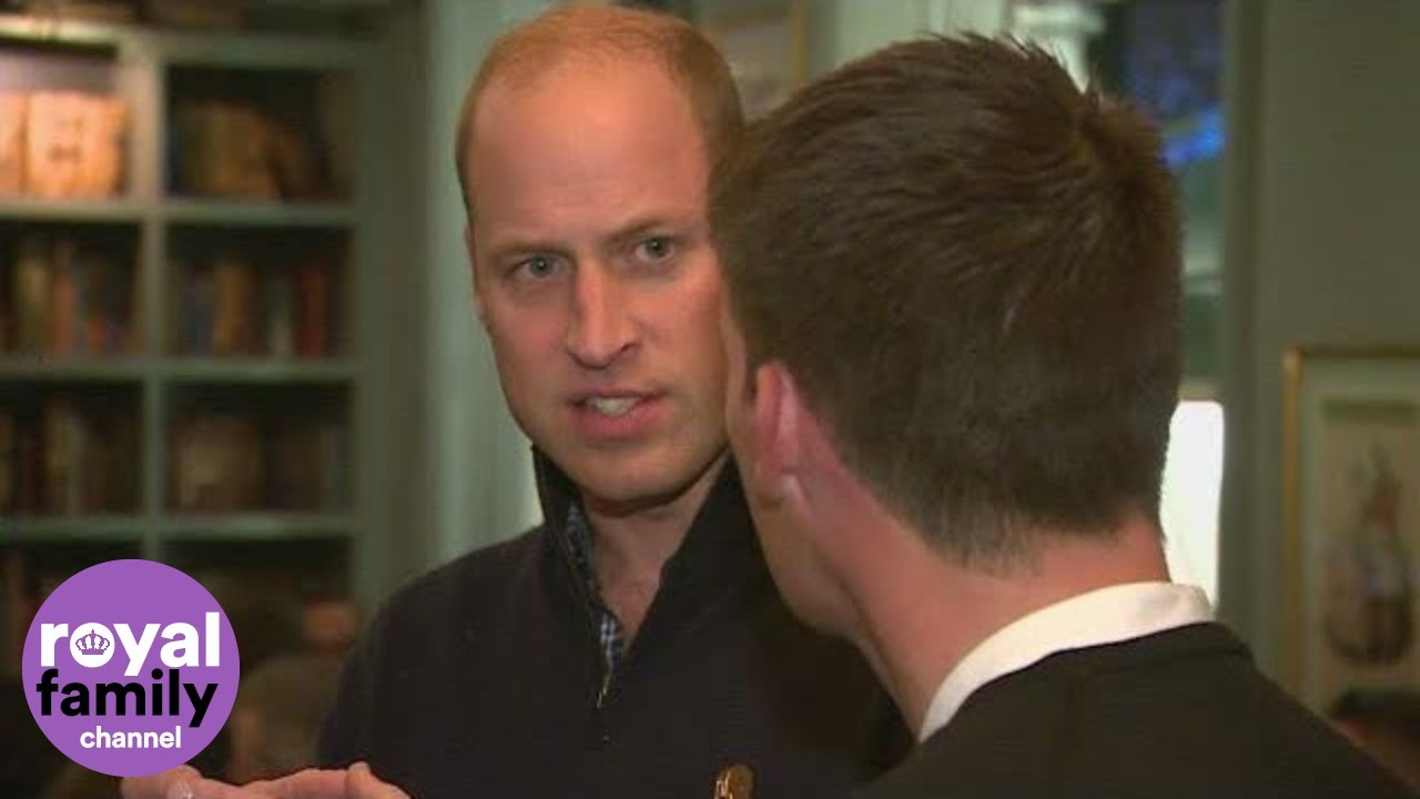 Duke of Cambridge joins football fans in London pub