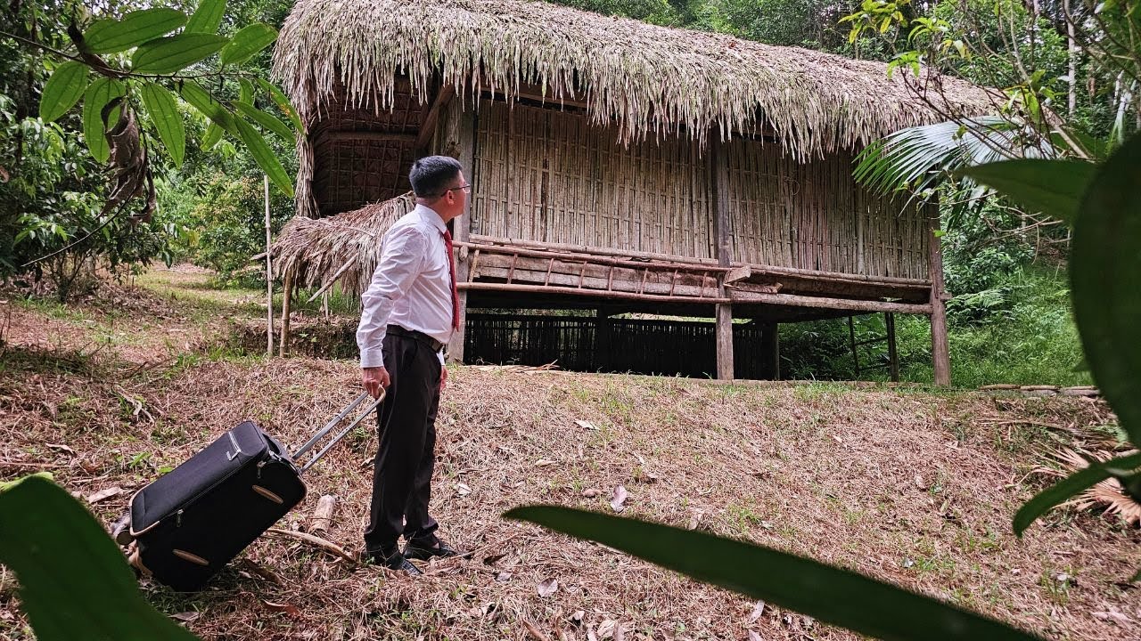 CEO Leaves City for the Woods to Restore Abandoned Old House | Unbelievable Transformation!