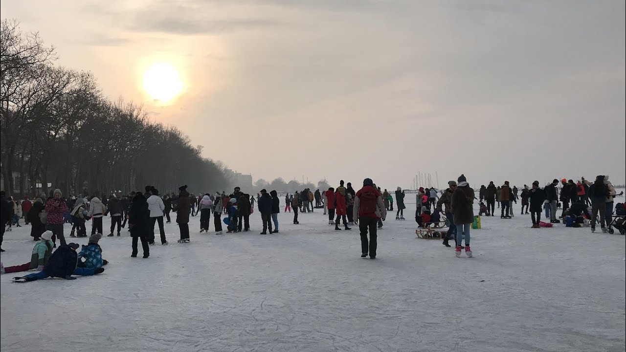 Befagyott Balaton - Jégbe zárt világ