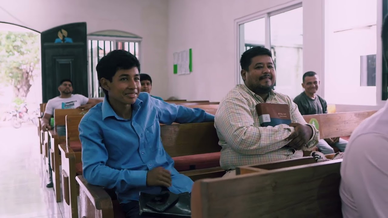 LUZ EN TINIEBLAS  - CORTOMETRAJE ADVENTISTA