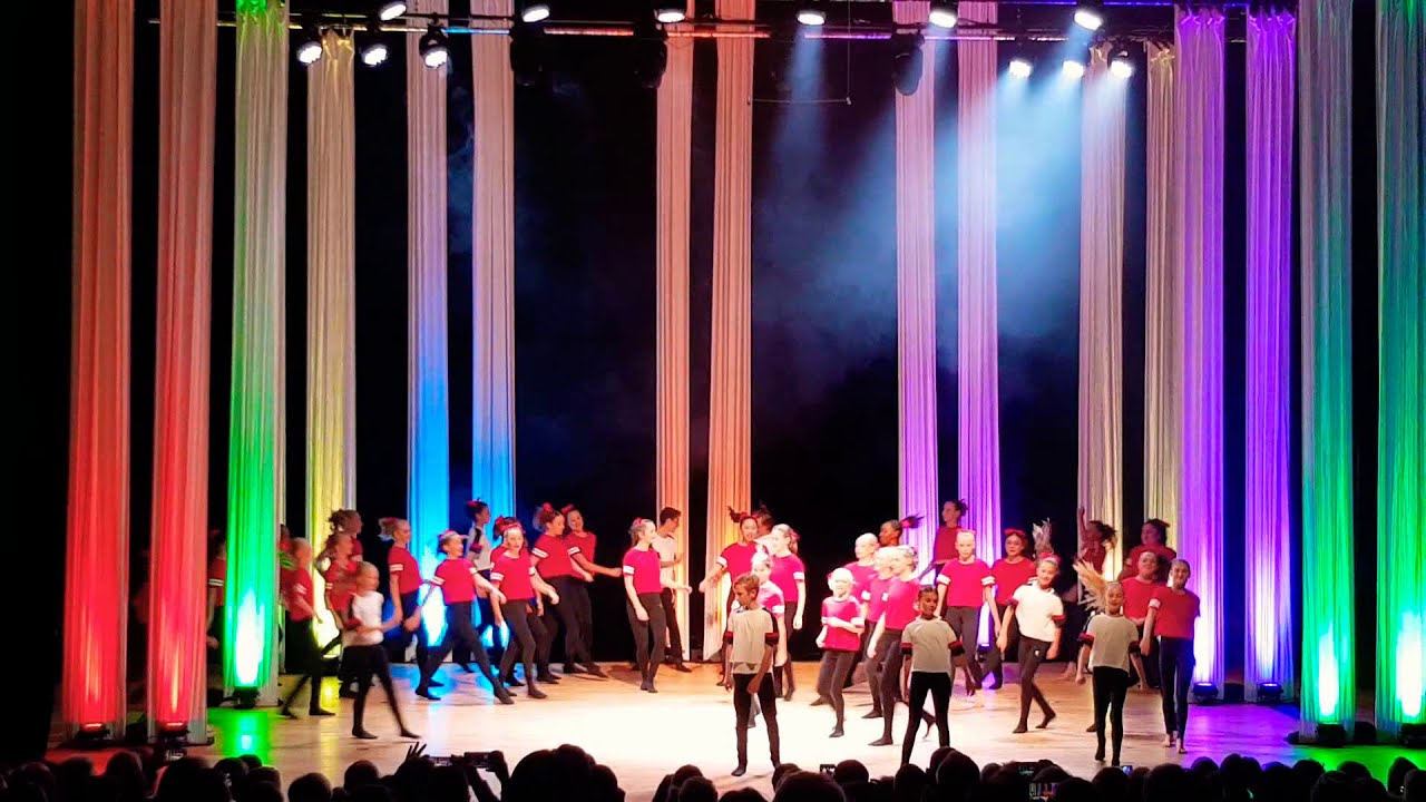 Dance the night away - Fryxellska skolan akt 1