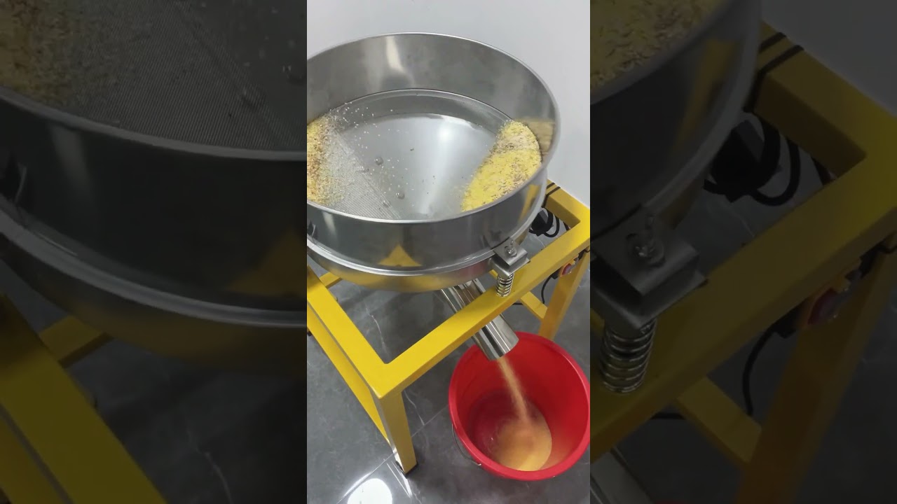 Electric sieving machine sieving millet