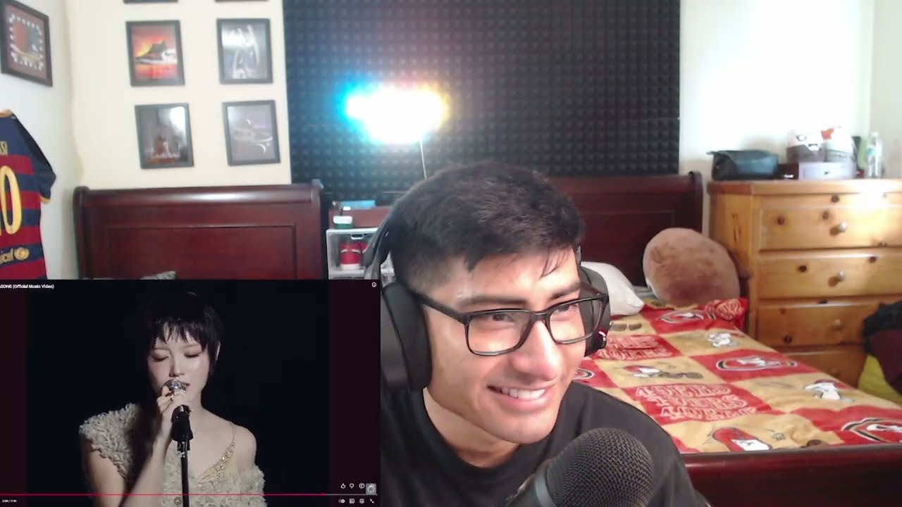 ЛУЧШАЯ РОЖДЕСТВЕНСКАЯ ПЕСНЯ ВСЕХ ВРЕМЕН!!! XG - 4 SEASONS