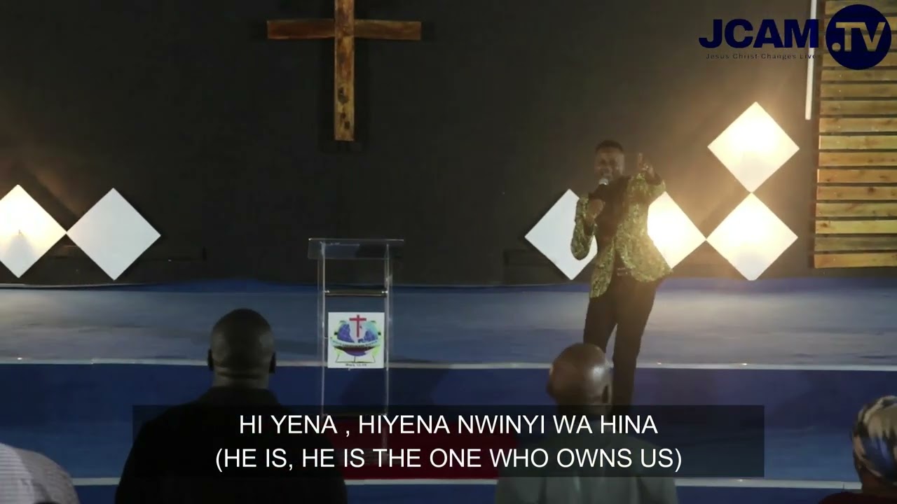 PROPHET WISDOM SINGS 'HIYENA NWINYI WA HINA ' DURING A SUNDAY SERVICE