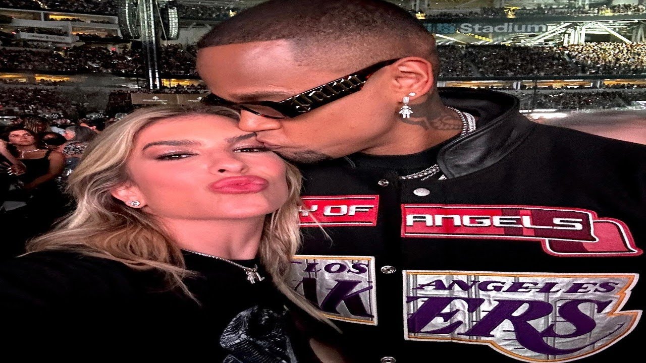 Léo Santana comemorando Niver de Neni no Show de Beyoncé