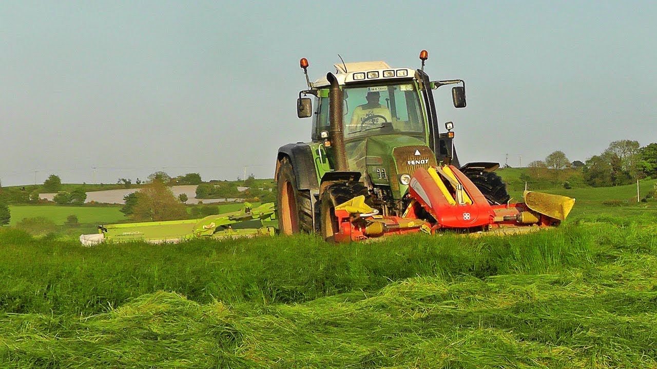 Fendt Vario 820 & Case Mxm 155 Mowing, Cork