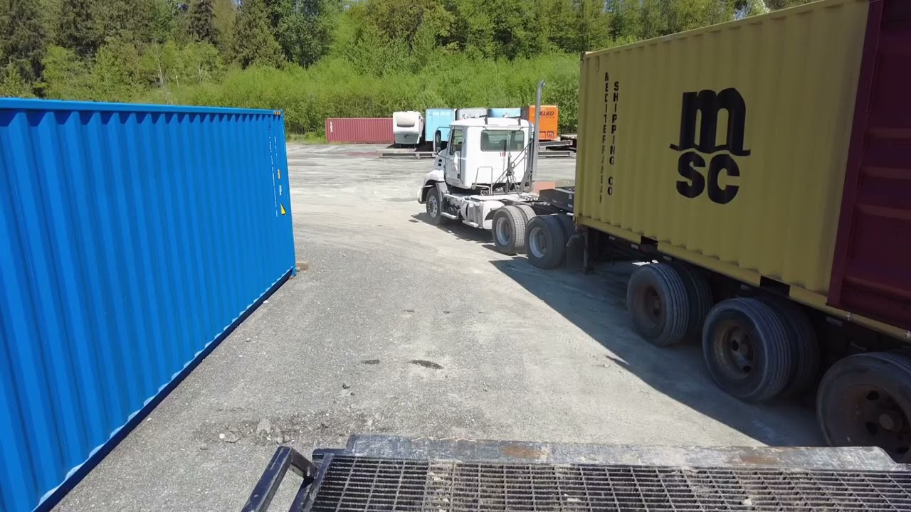 Container destuffing (unloading)