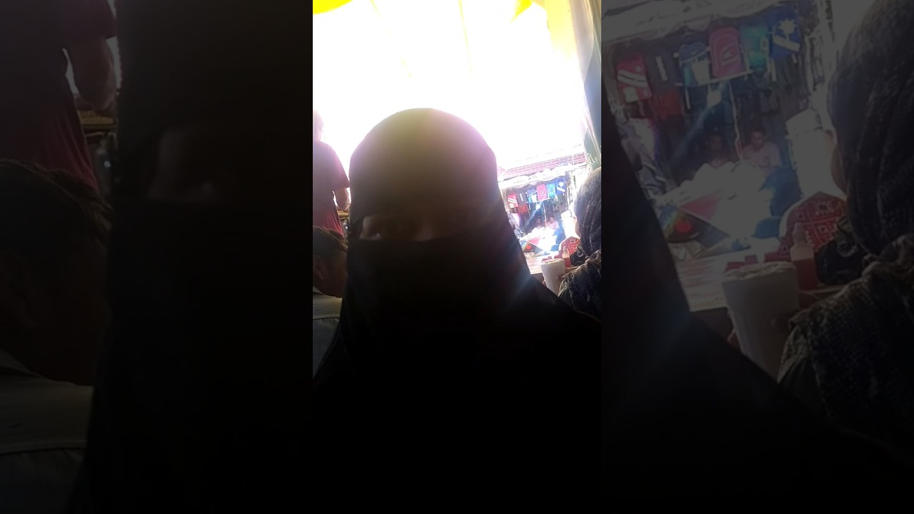 ham log Gaye Kanpur ki market