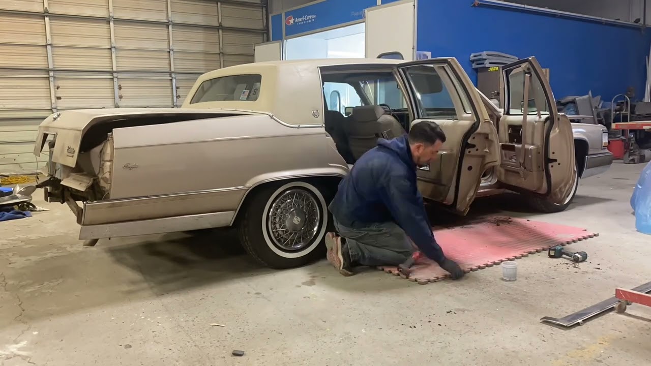 1990 - 92 Cadillac fleetwood brougham side panel molding removal