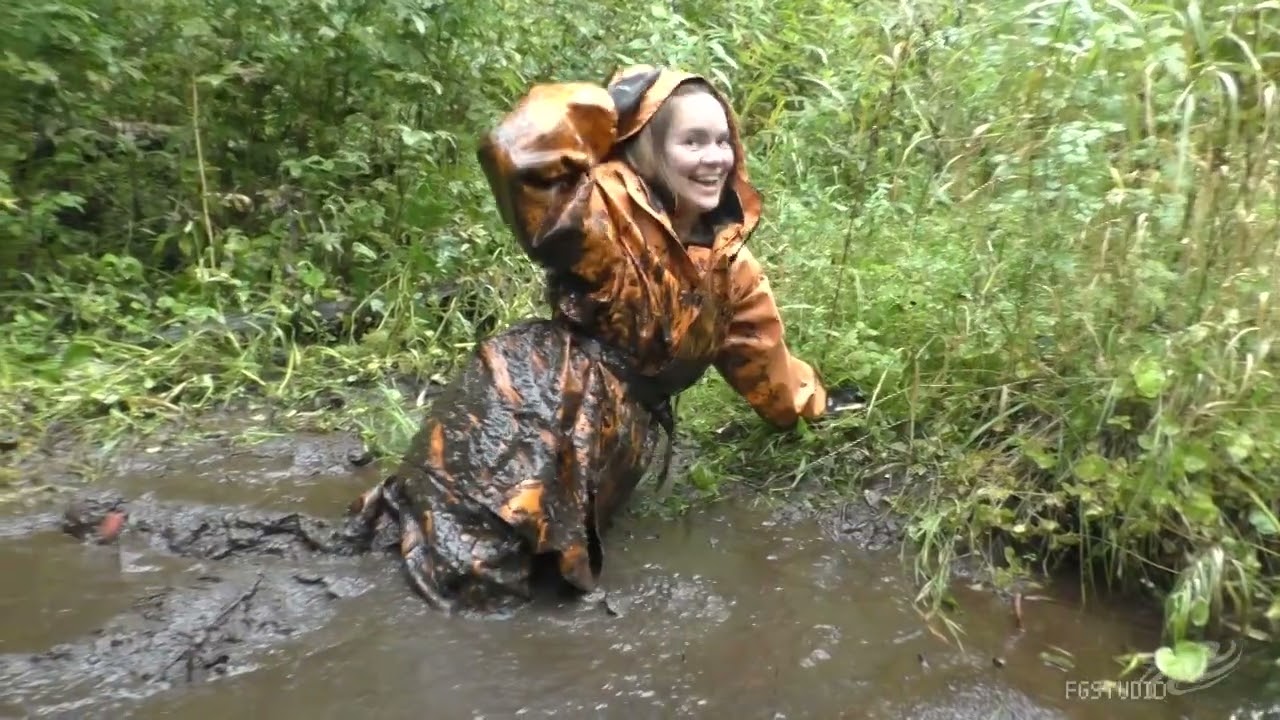 Rainwear mudding