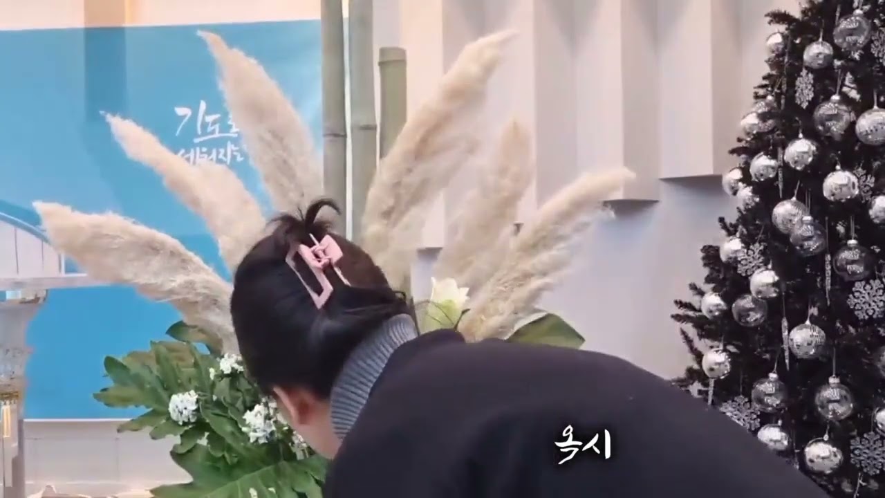 12월 송구영신 성전꽃꽂이 (이전것은 지나 갔으니~ )