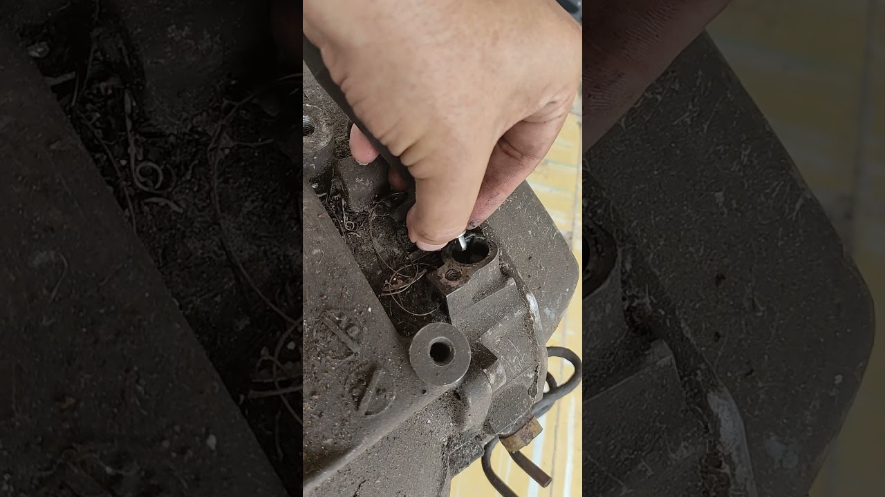 desmontaje de chicote o guaya en transmisión th125 Century Cavalier Cutlass