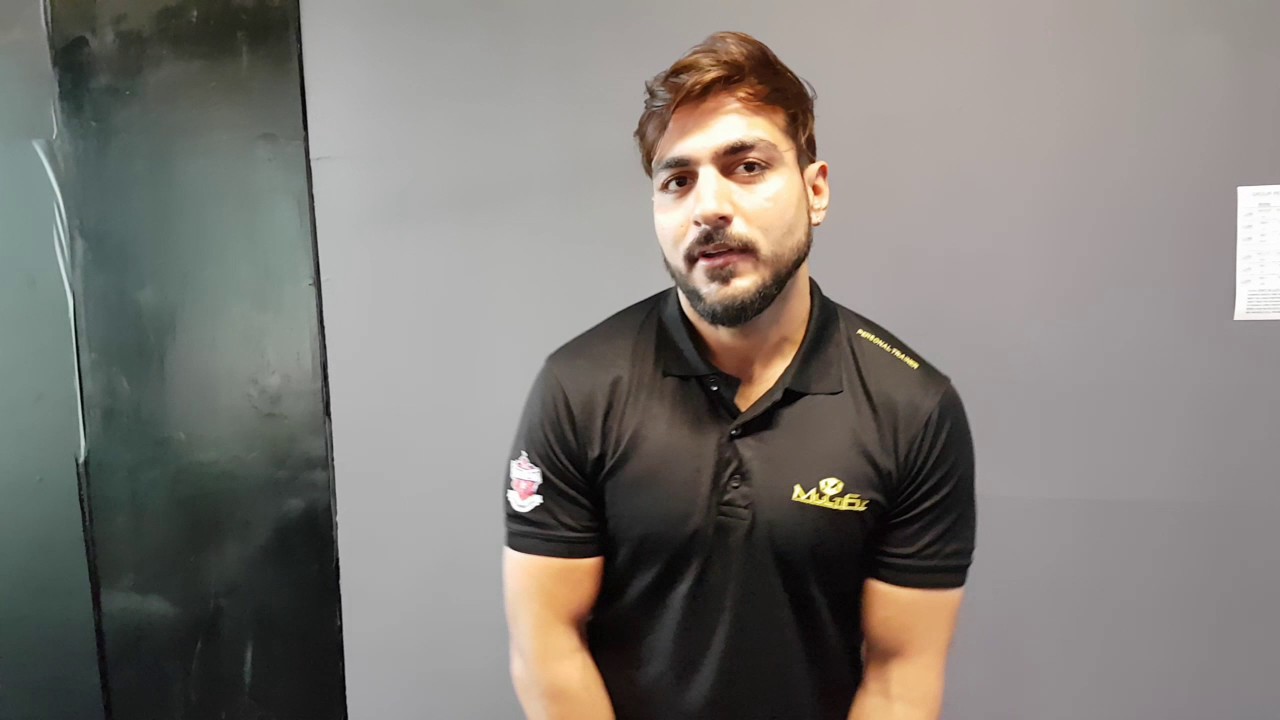 Coach Ajay from Multi Fit Sohna Road - Explains and performs the smashing with hammer