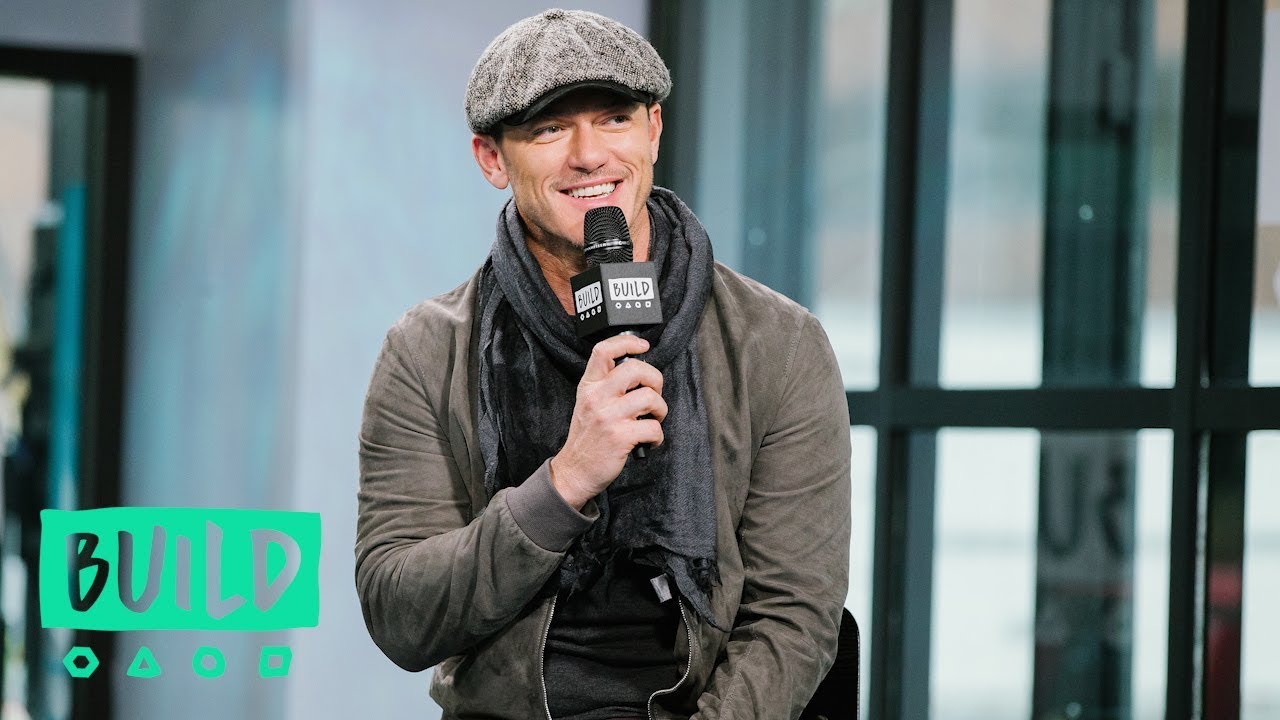 Luke Evans On Wearing Fake Teeth In 