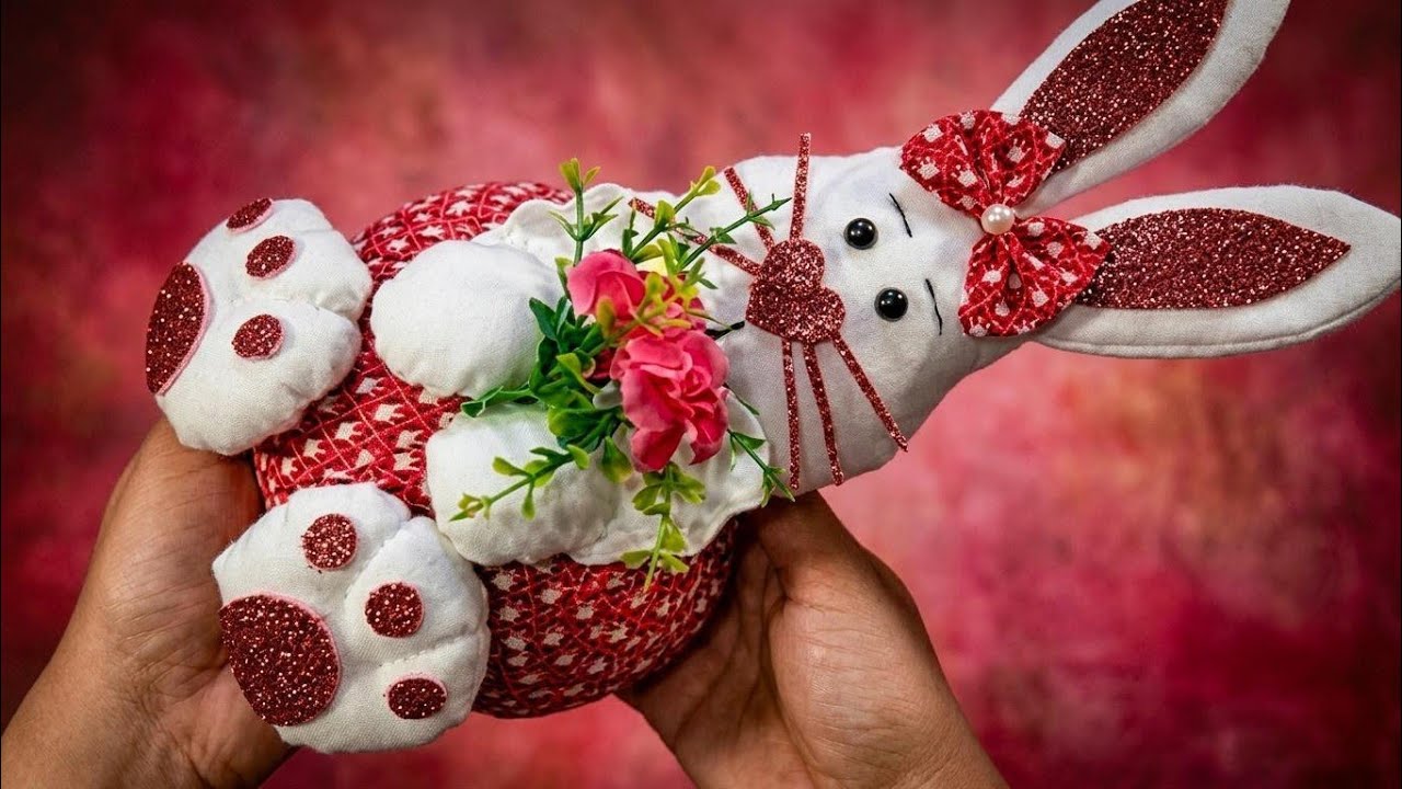 Faça você mesmo essa linda coelhinha peso de porta