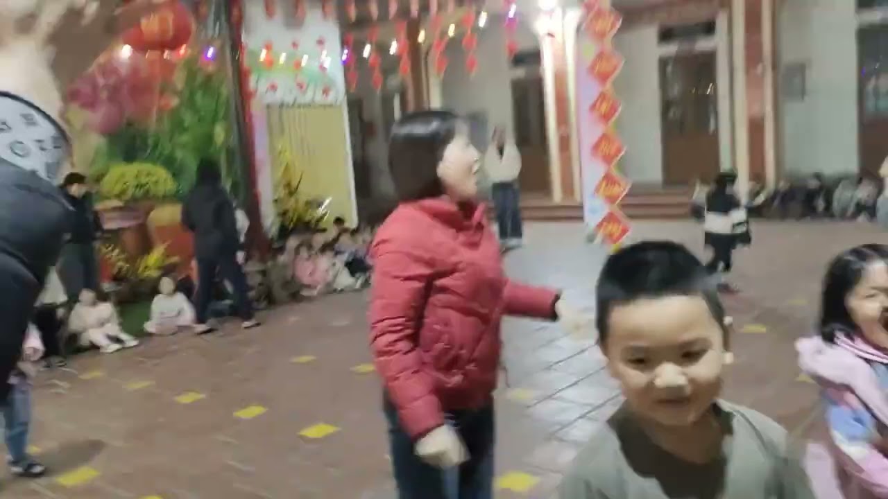 LỚP 5TA2  chơi kéo co vui tết Bính Ngọ