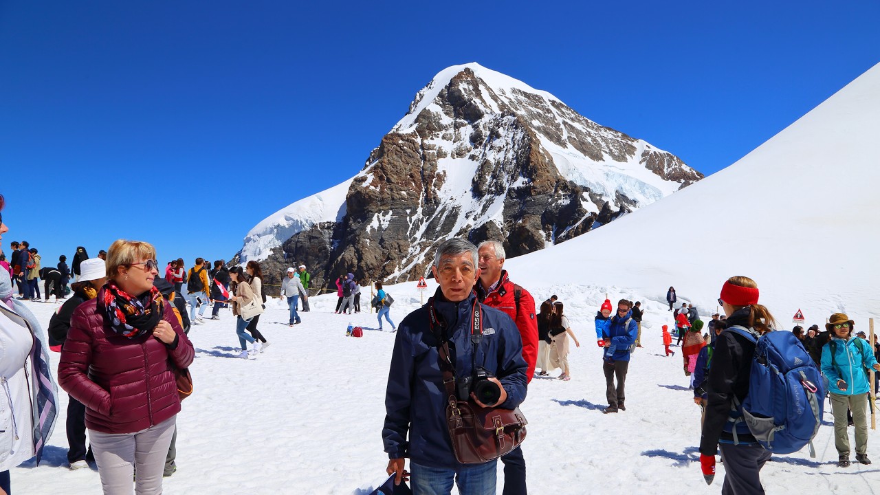 吉野友之の スイス アルプス グリンデルワルト三日目 ユングフラウヨッホ編 スフィンクス展望台  【世界遺産】アレッチ氷河 アイスパレス 氷の宮殿