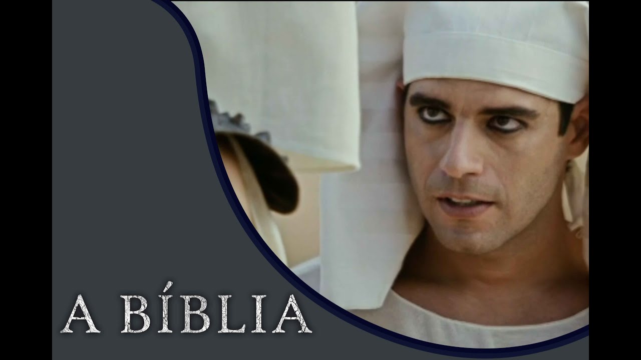 A Bíblia - OS DEZ MANDAMENTOS: Moisés tira escravo das mão de Apuque | PARTE 2