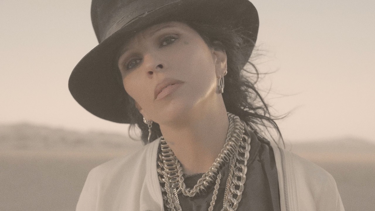 Linda Perry - What Lies With You (Official Music Video)