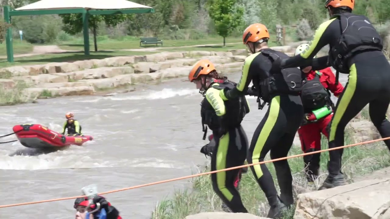 TETHERED BOAT TECHNIQUES - Swiftwater Rescue