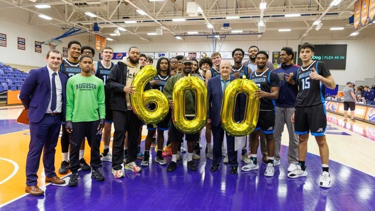 600 wins for Augusta University basketball coach Dip Metress!