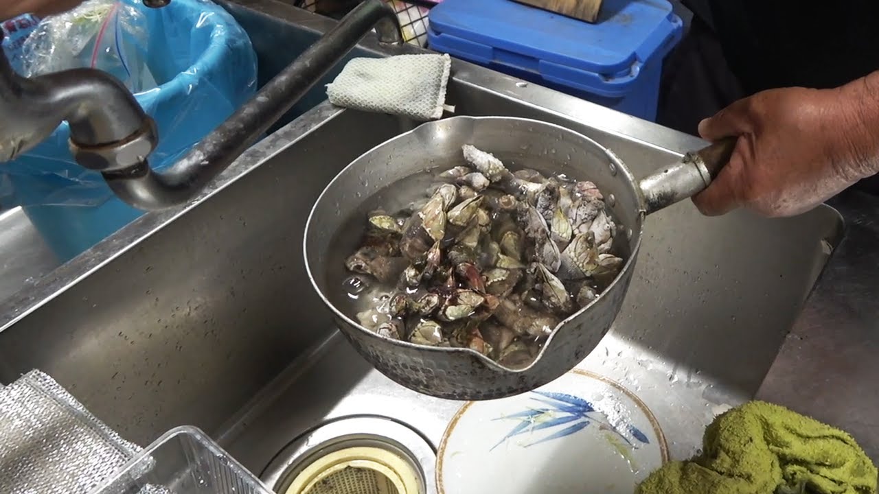 海の珍味、亀の手食べてみた