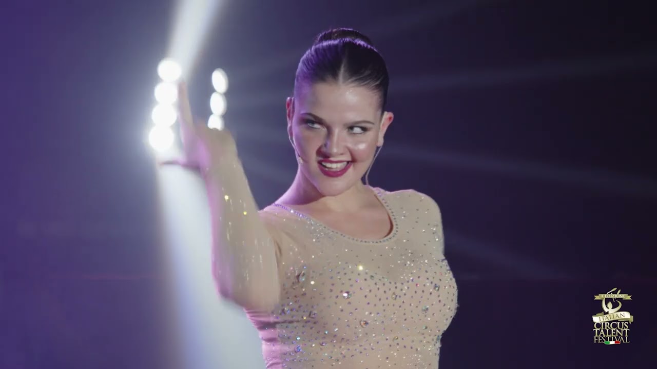 BRITNEY BRICHERASIO - VERTICALI E CANTO (2022, 1° Italian Circus Talent Festival)