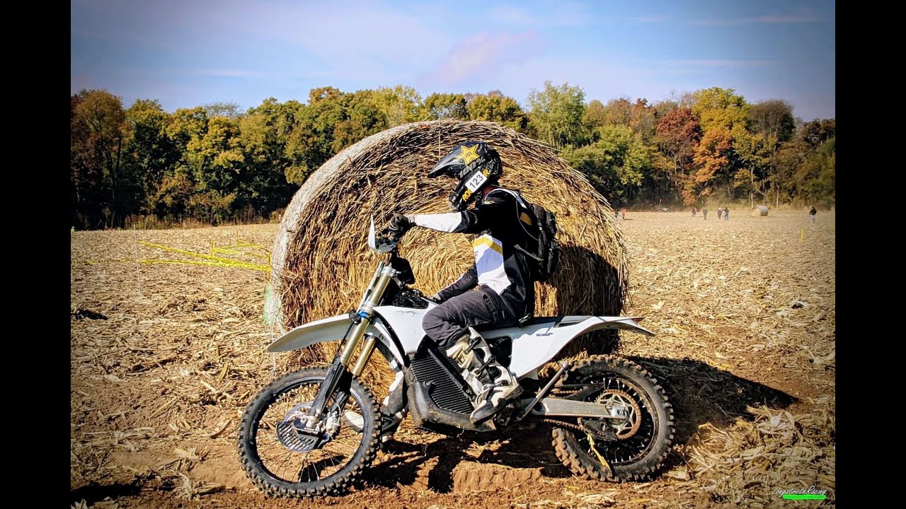 Stark Varg EX CRASH Right Out of the Gate - Harescramble Race